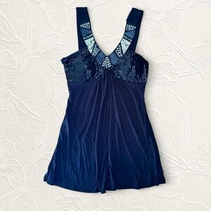 Yoyo5 Women’s black sequin sleeveless going out top size M